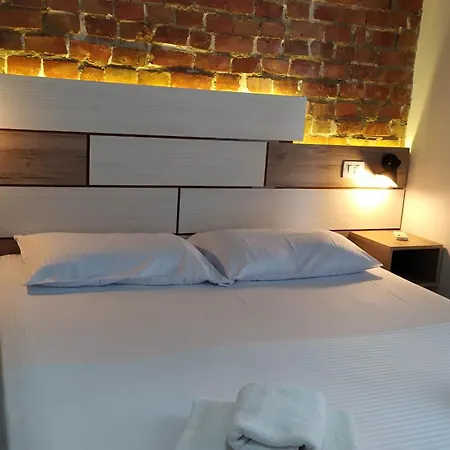 Evoo Liceu * Тирана