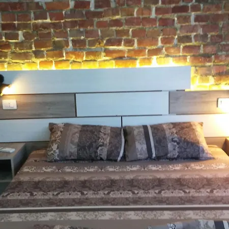 Evoo Liceu Apartman Tirana