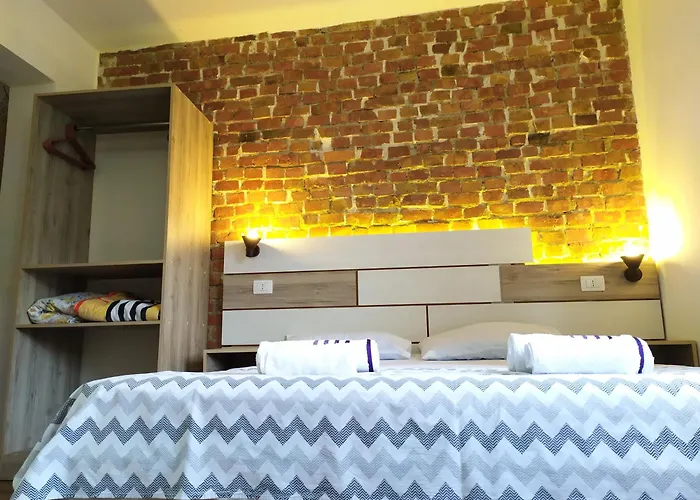 Evoo Liceu * טיראנה